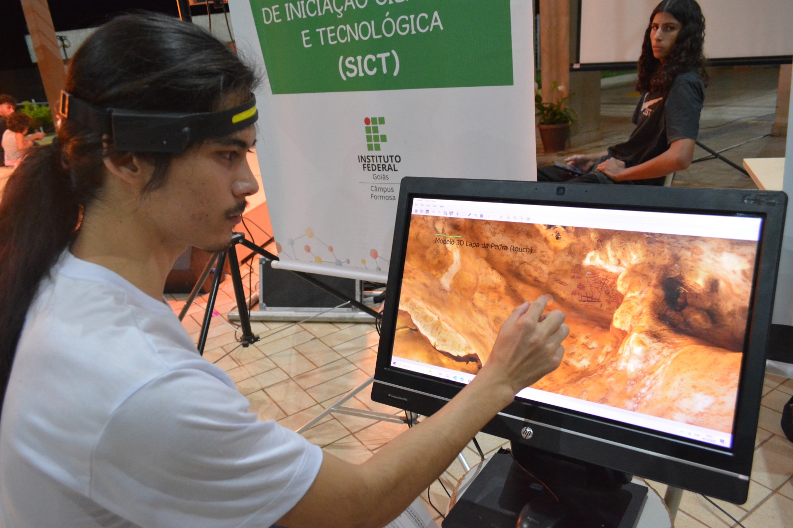 Ambiente virtual para exploração do local